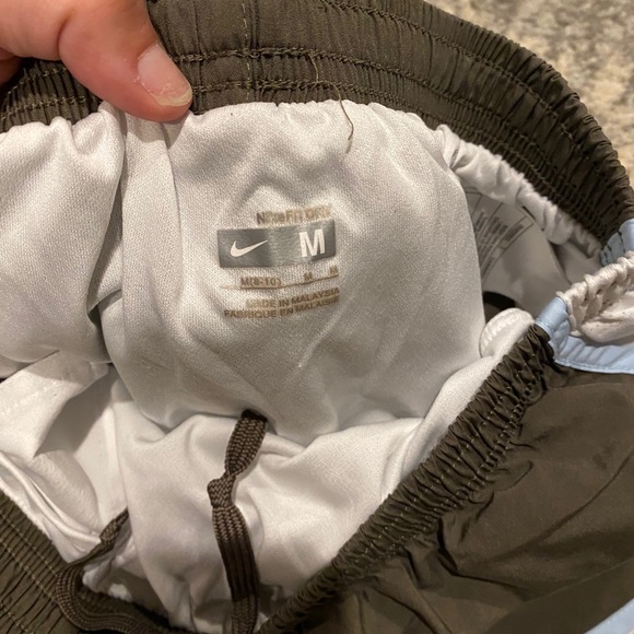 Nike shorts - Picture 2 of 2